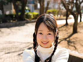 おじさん、今何してるの?暇なの?わたしと遊ぼっニコッ笑顔で突然話かけてきた女の子に誘われて・・・つぼみ サンプル動画サムネイル